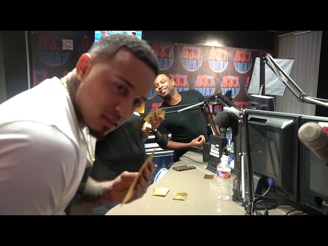 How to Play Spades - Kirko Bangz Teaches me How to Play 2 Hand Spades! - Ashlee On Air