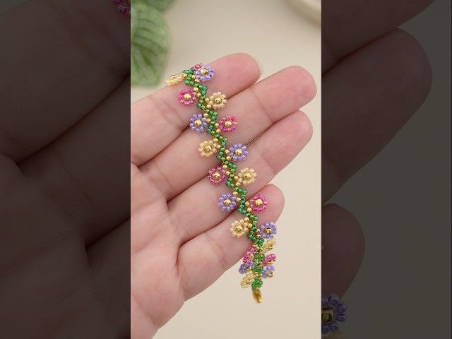 Beaded Flowers Bracelet Making in Colors that Actually Pop! 💐 #DIY #jewelry #bijoux #crafts #shorts