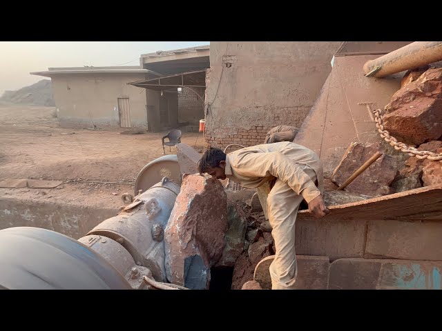 "Real Stone Crusher PowerRocks Jammed in Hopper |  UnstoppableHammer Machine in Action