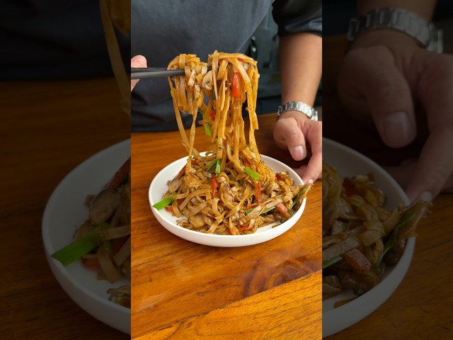 CHOW FUN NOODLES | Rice Noodles Recipe