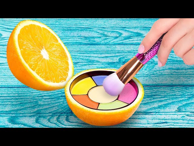 ¡Maquillaje REAL dentro de frutas! | Maneras increíbles de esconder tu maquillaje