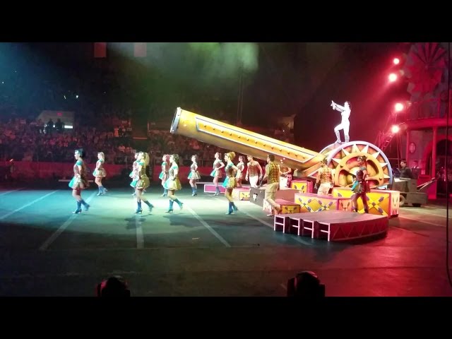 Twisted Vlog - Ringling Brothers,Cheesecake Factory, and Downtown Fort Worth