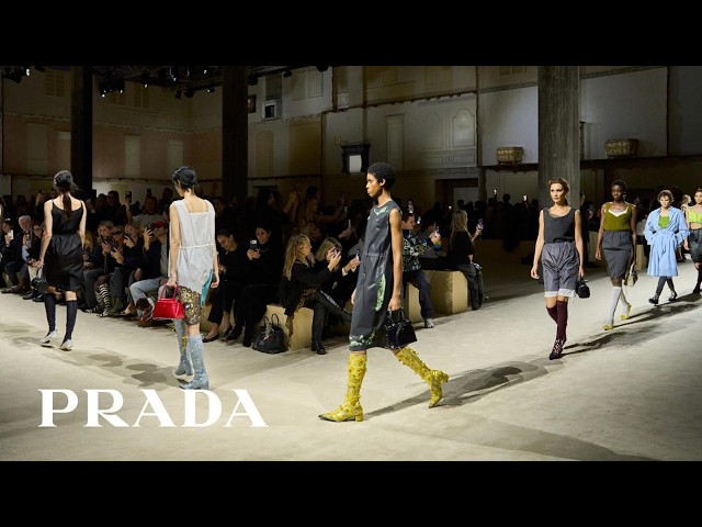 Prada 2026/2027秋冬米兰时装周女装发布会 Prada | Fall Winter 2026/2027 | Milan Fashion Week