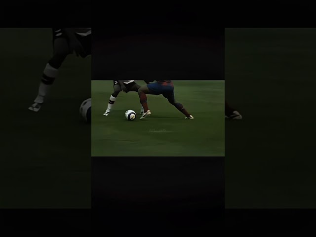 Ronaldinho Skills. #football #skills #ronaldinho #jogobonito #editing