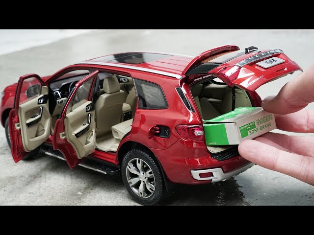 Realistic Ford Everest 1:18 Diecast Model Car (Awesome Features)