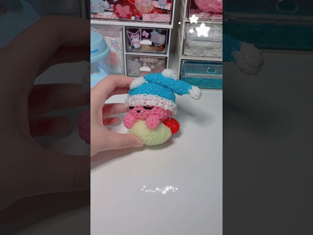 Kirby ⭐️💕💙#rainbowloom #kirby #loombands