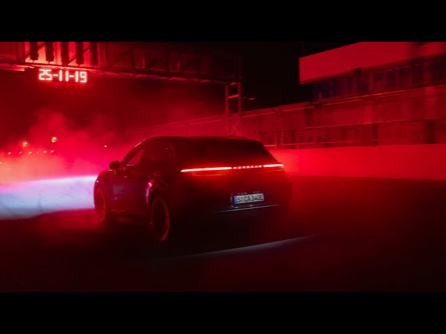 World premiere of the new Cayenne Electric | Watch it on 19 November