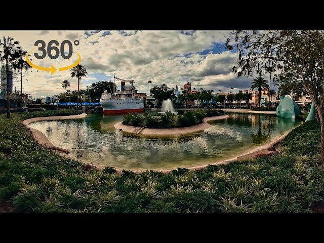 360 Bench Break at Hollywood Studios (Cameo by Spokesmayne) VR 4K 5K