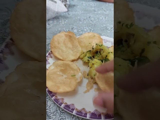 Simple Desi Breakfast = Puri Bhaji ❤️