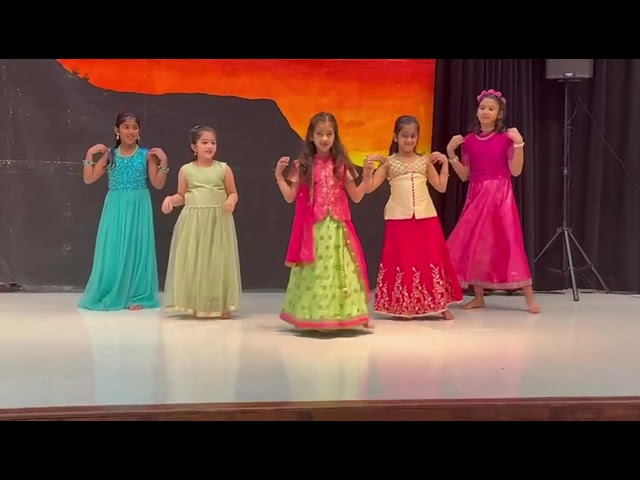 Little girls Bollywood performance