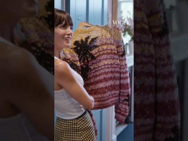 Lily Allen is clearing out her wardrobe 👀✨