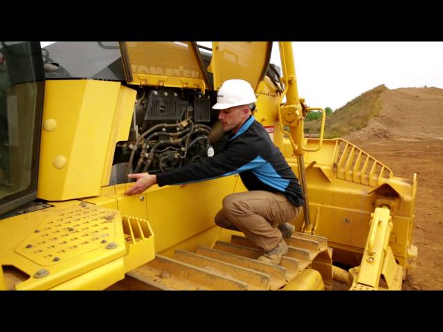 Komatsu D155AX-8 dozer - pre-operation inspection