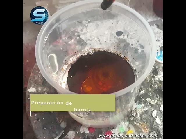 Pintar una bicicleta cromada dorada