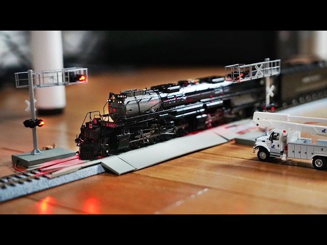 Walthers HO Scale Railroad Crossing Unboxing