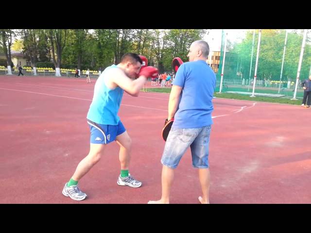 Antrenament de box fitness (www.buhnici.ro)