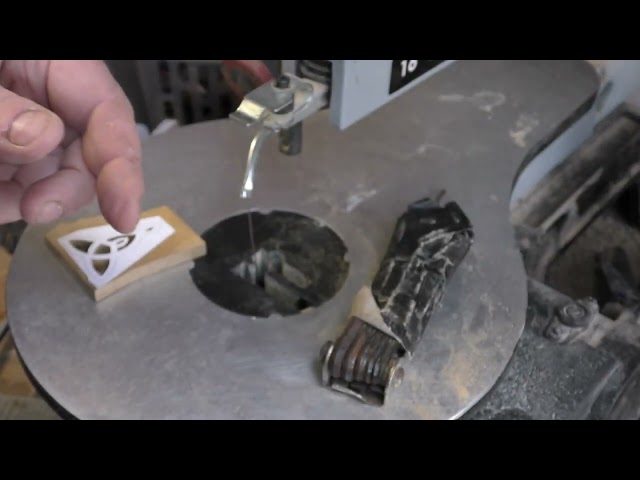 Making a Mother and Child Celtic knot pendant on my scroll saw.