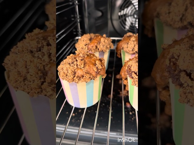 Apple Cinnamon Crumb Muffins #muffins #cakes #kannurkitchen #applecrumble #youtubeshorts #subscribe