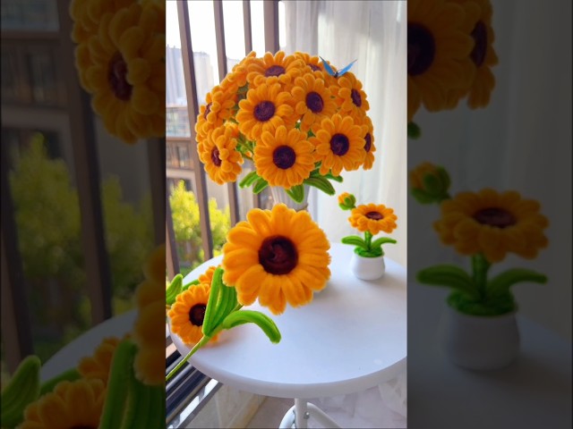 DIY pipe cleaner sunflowers #handmadegifts #flowers #gift #craft #diyproject #diycrafts #handmade