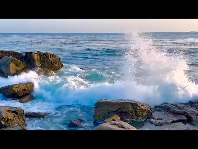 Crashing Waves Wash Out Stress & Bring Instant Calm: Deep Sleeping with Relaxing Ocean Wave Sounds 