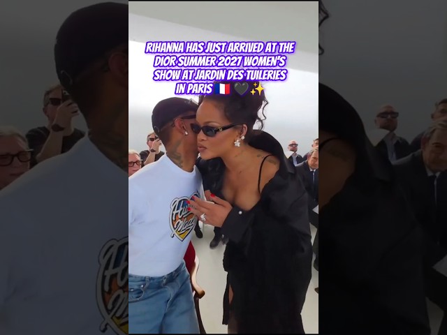 Rihanna's Dior moment you can't miss 😍✨ #rihanna #dior #fashion