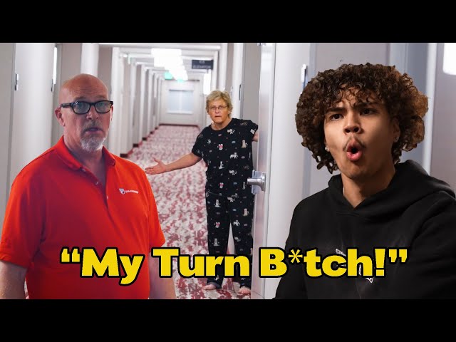 Ding Dong Ditch Prank At The World's Biggest Hotel!