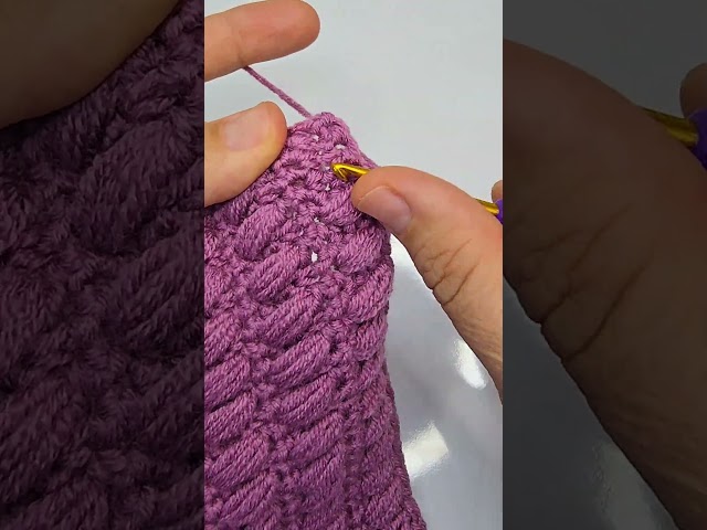 This easy crochet stitch looks expensive!🧶❤️ Perfect for blankets, scarves, and cardigans