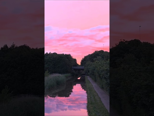 Rare Red Sunrise Over Chester Canal 🌅🇬🇧 | 4K HDR