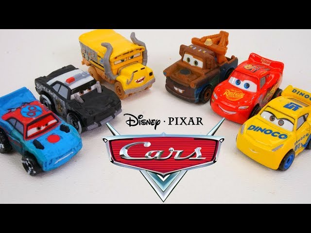 Disney Cars Minis Thunder Hollow Racers Challenge Radiator Springs on New Race Track