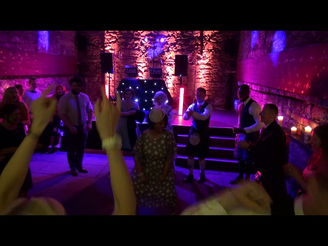 Lee Live (Wedding DJ), Edinburgh: The Caves - Without Me