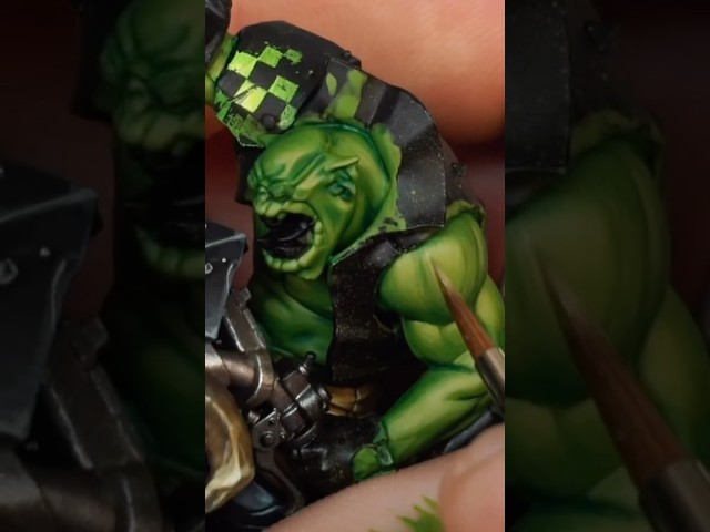 The fanciest Ork skin… painting tutorial OUT NOW On Demand #orks #orkskin #40k