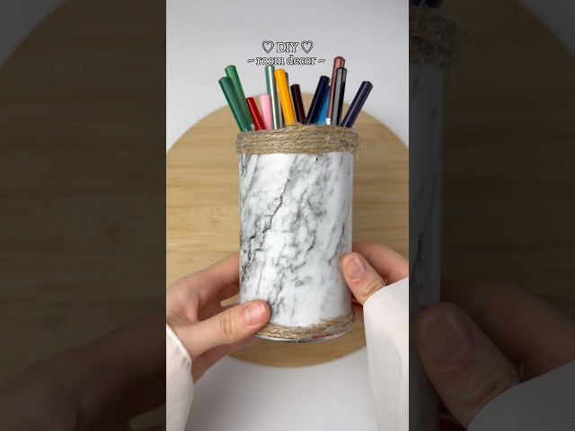 Easy Room Decor DIY Pringles Can Pen Holder
