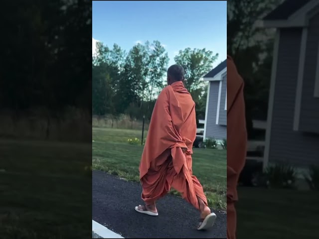 He is my Peace... My Guru 🙏 #shorts #viral #prabodhswamiji #hariprabodham #smile #walking