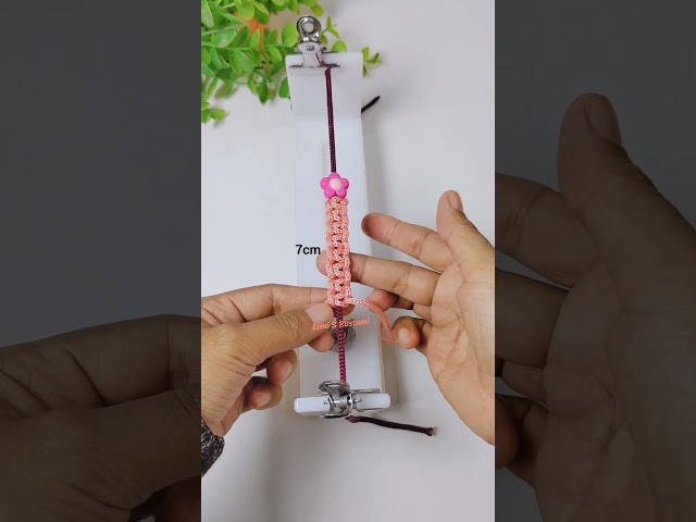 full tutorial click here 👆, simple macrame friendship bracelet #paracordbracelet