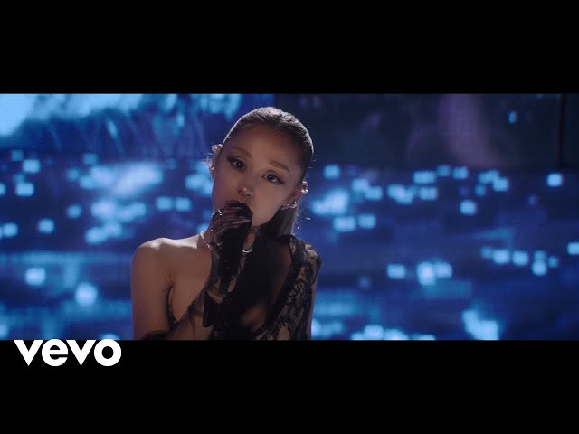 Ariana Grande - dandelion