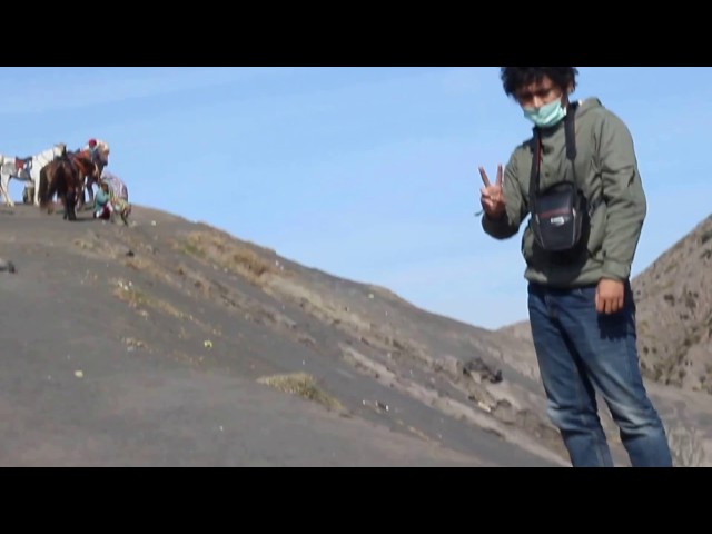 Hiking (GUNUNG BROMO)